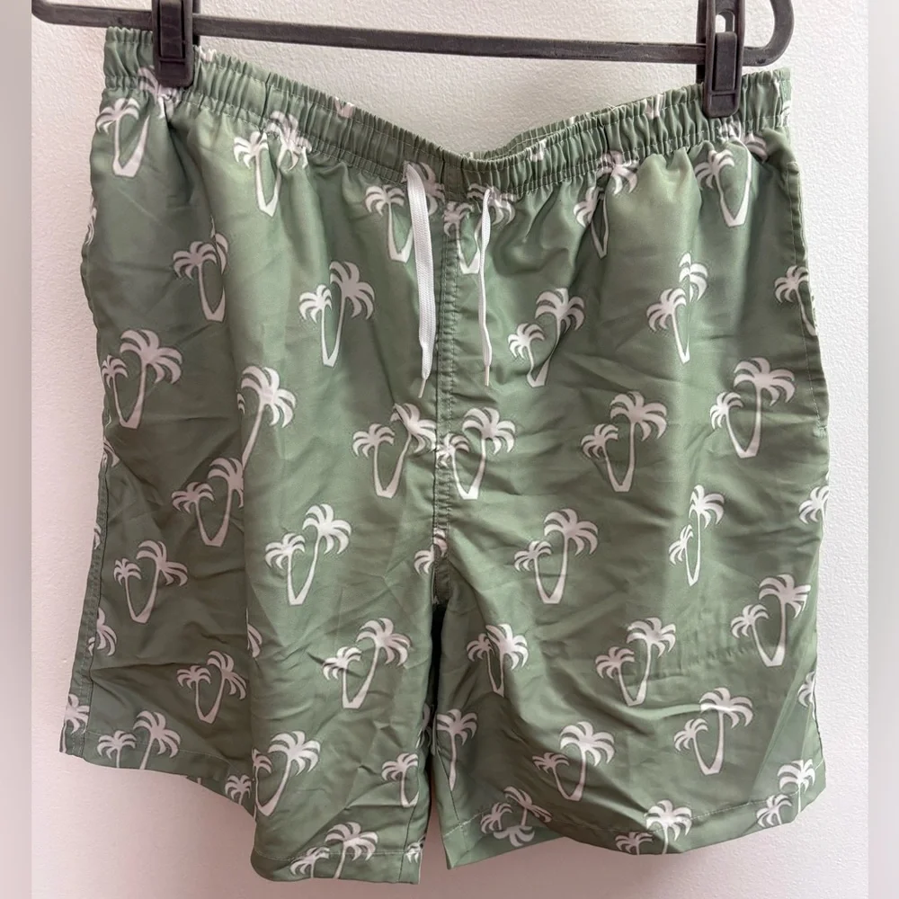 NWOT Green Palm Tree Swim Trunks XL